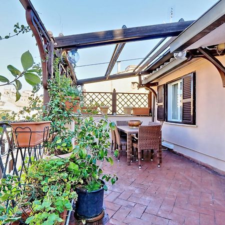 Frattina Family Romantic Superior Suite Exterior foto