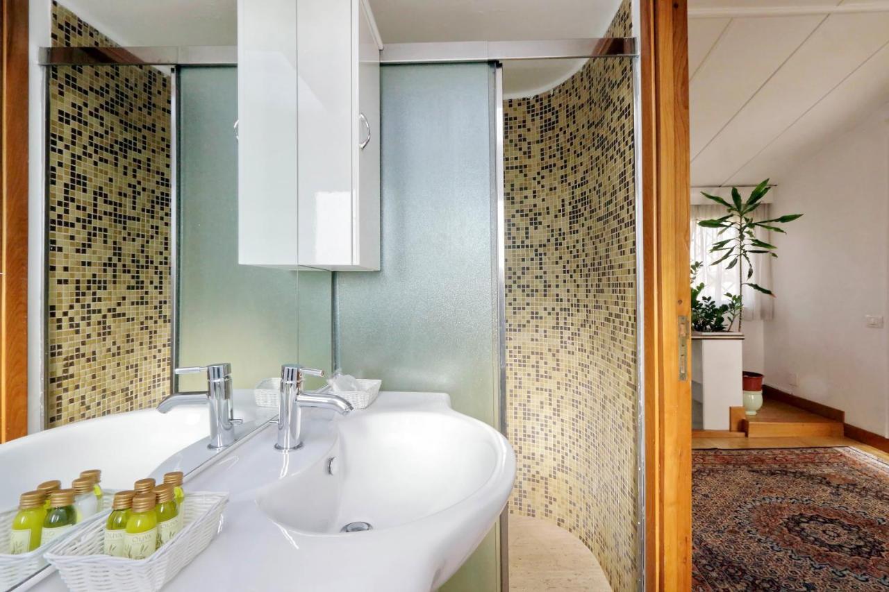 Frattina Family Romantic Superior Suite Exterior foto